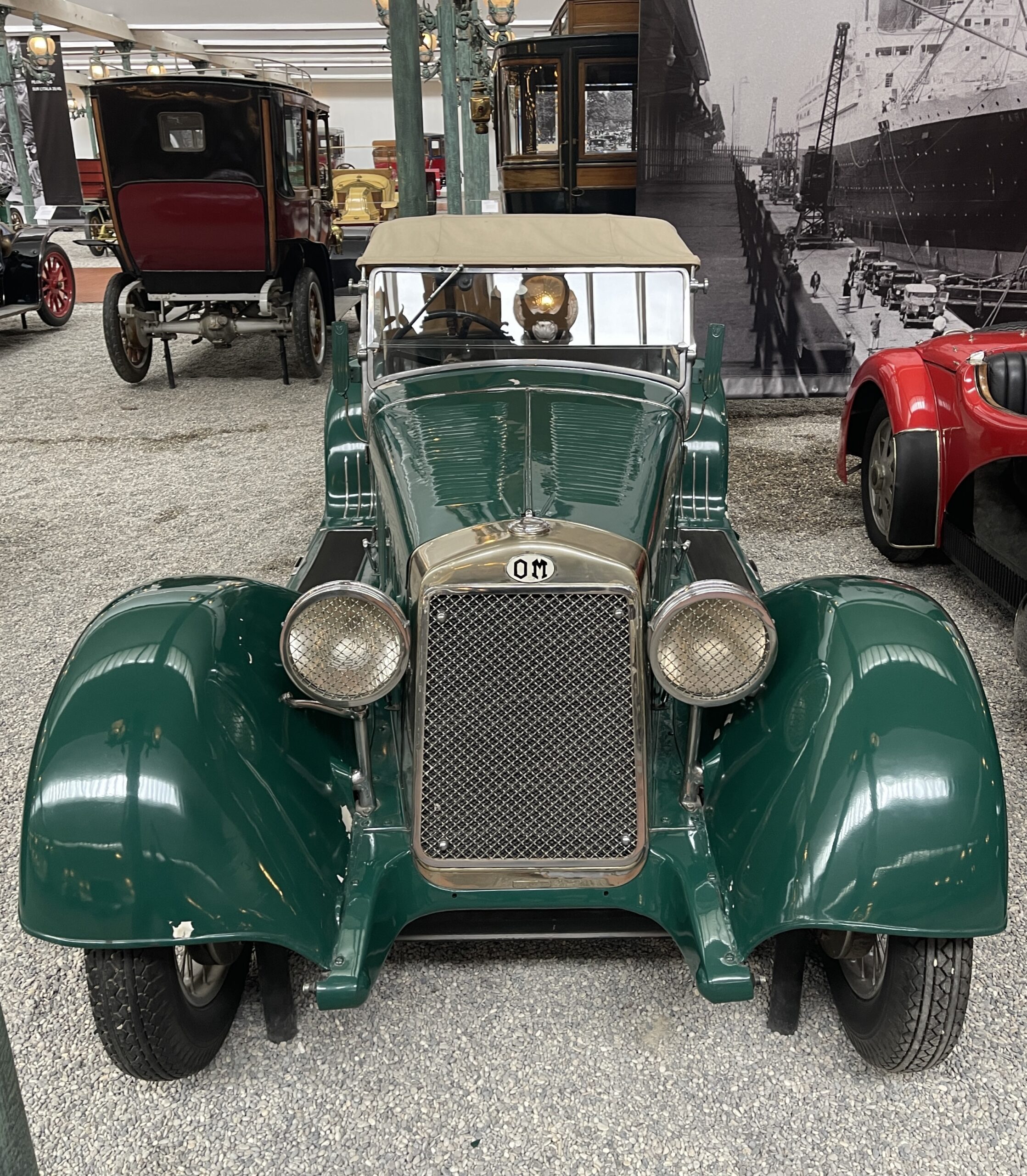 1931 OM (Officine Meccaniche) Roadster Type 665MM front grill emblem. (©Photo by Segura)