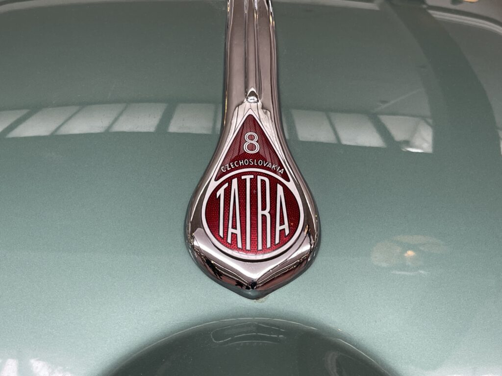 1937 Tatra Limousine Type 87 front emblem. (©Photo by Segura)