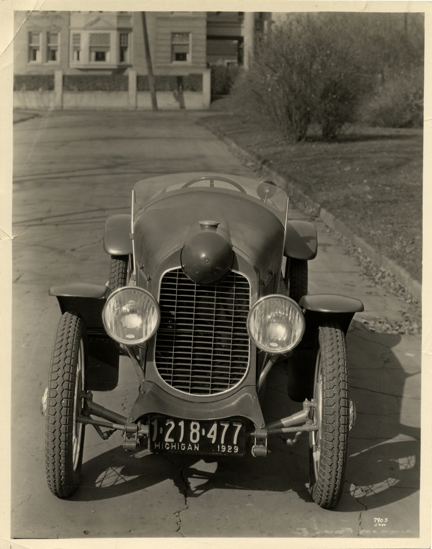 1929 Da Vinci Pup in Indian Village, Detroit, Michigan. (source: National Automotive History Collection, Detroit Public Library)