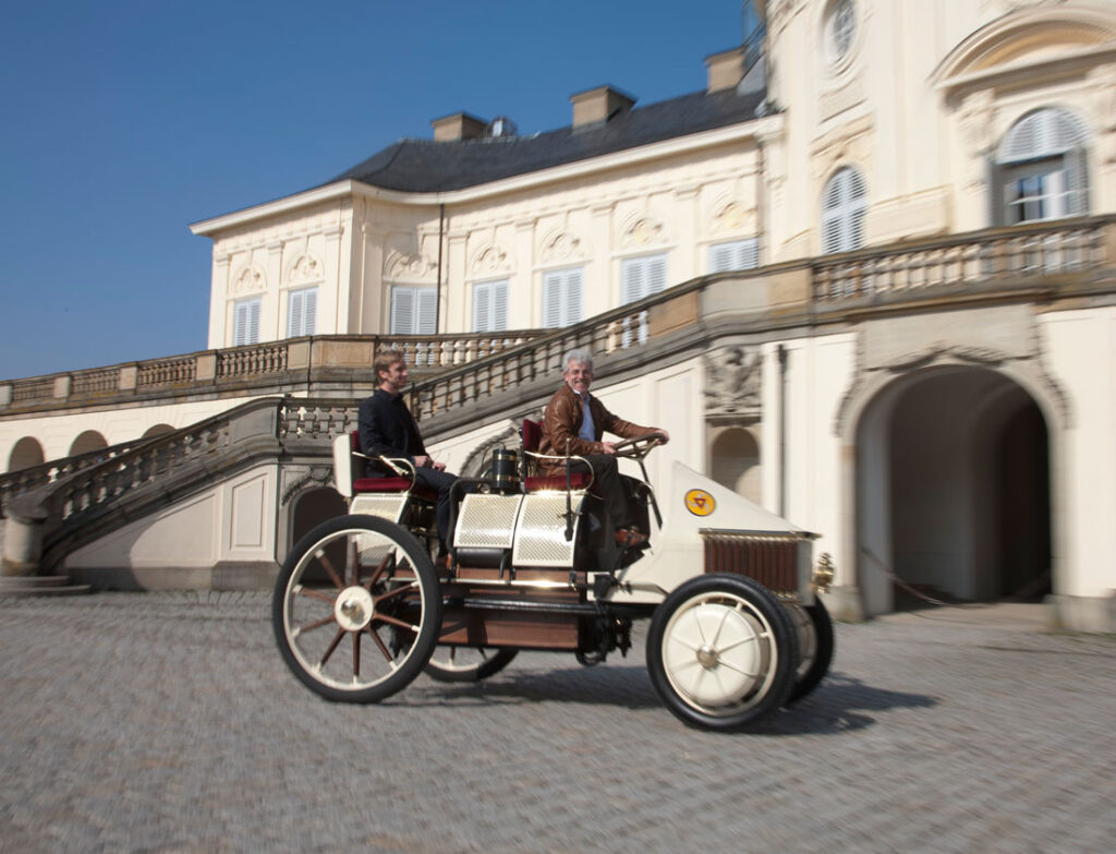 1900 Lohner-Porsche Semper Vivus. (source: Porsche)