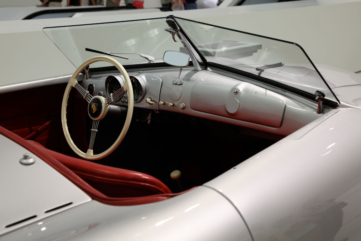 1948 Porsche 356 Nr.1 Roadster. (©Photo by Segura)