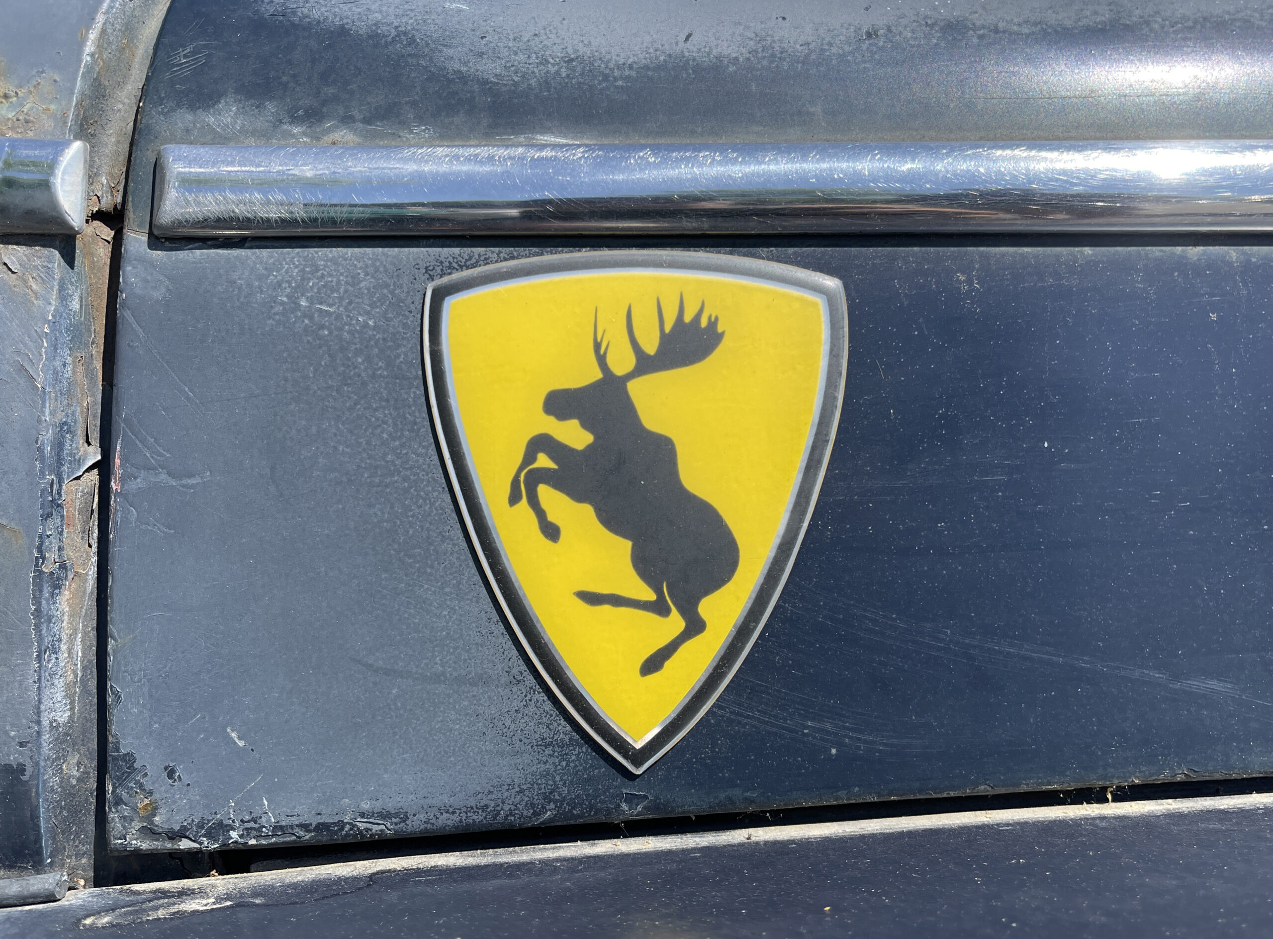 Prancing Moose Edition emblem. ©Dave Barton (©Photo by Segura)