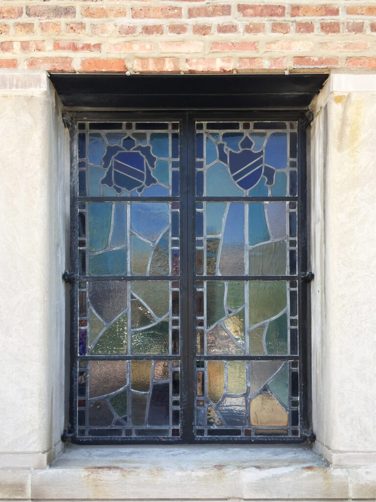 The Illinois Automobile Club building stained glass windows, located at 2400 Michigan Avenue. (©Photo by Segura)